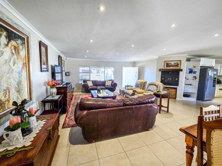 3 Bedroom Property for Sale in Stilbaai Wes Western Cape